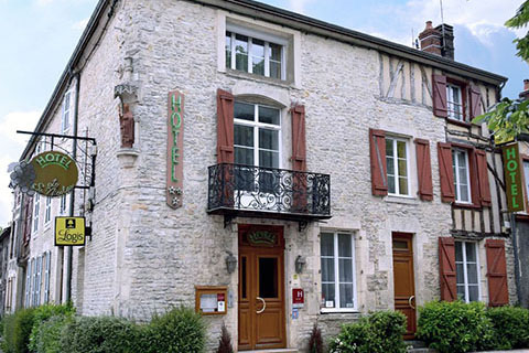 Façade - Hôtel Le Saint Nicolas